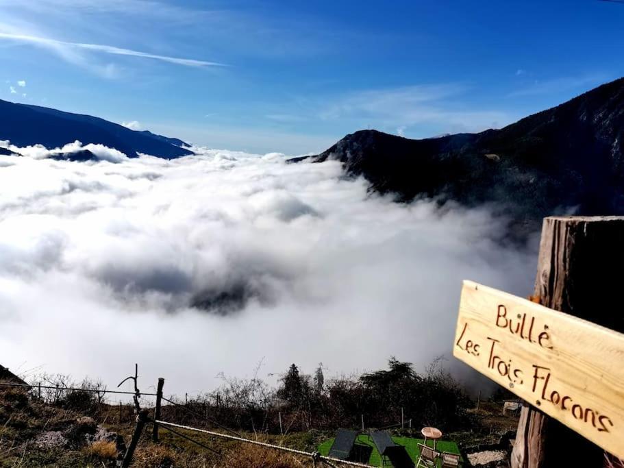 Les 3 Flocons Roure Hotel Luaran gambar